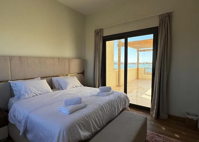 3br Pool & Lagoon View Gouna *