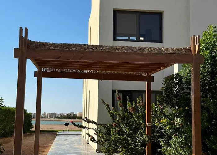 شقة 3br Pool & Lagoon View Gouna الغردقة