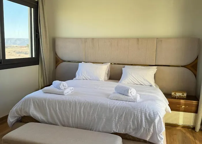 3br Pool & Lagoon View Gouna شقة *