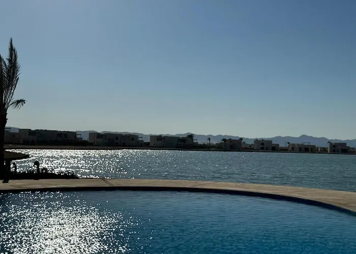 شقة 3br Pool & Lagoon View Gouna الغردقة
